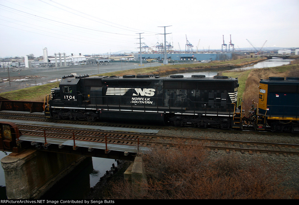 NS 1704